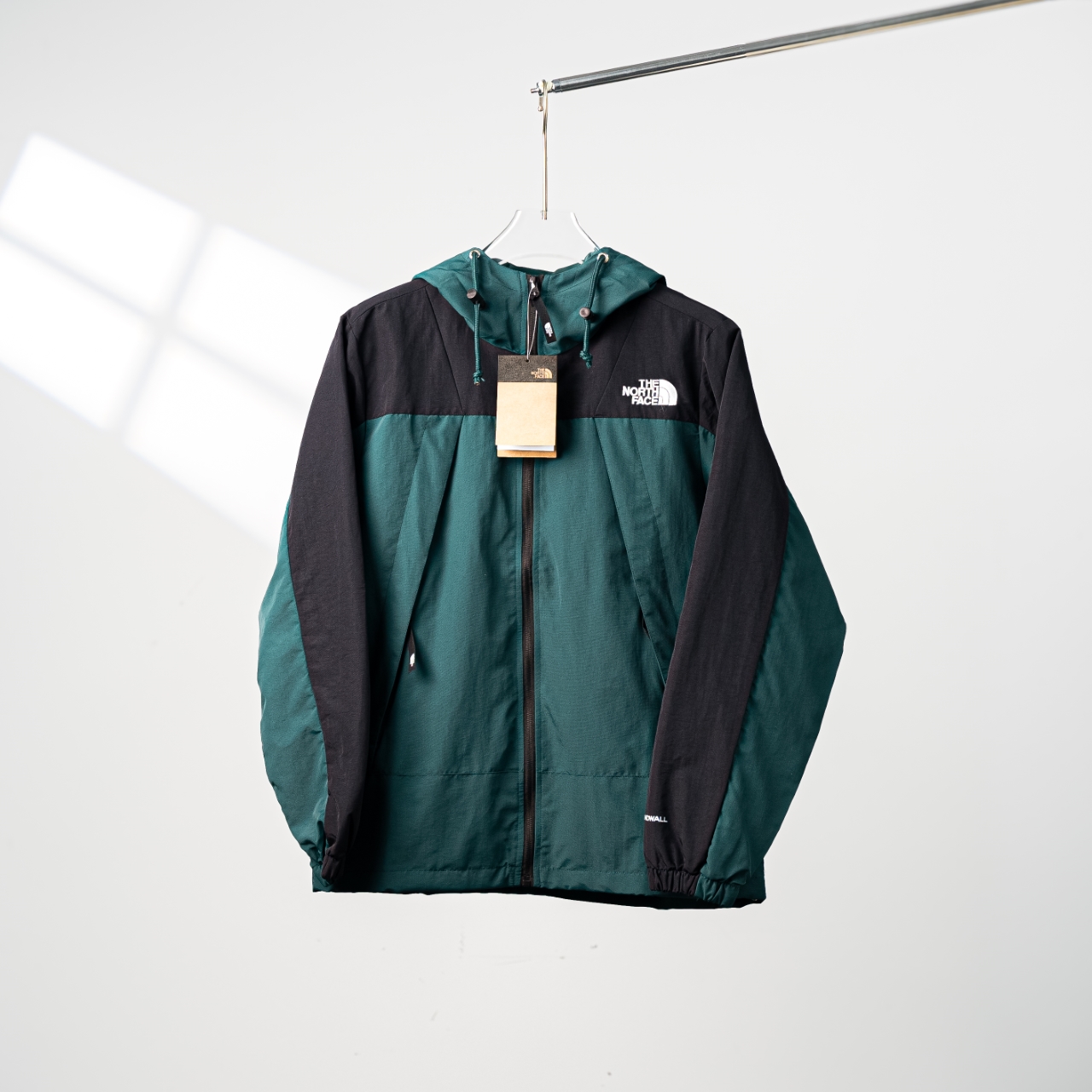 Factory direct supply 260TNF丨North Face 8ESR hooded windbreaker color: black black blue black green